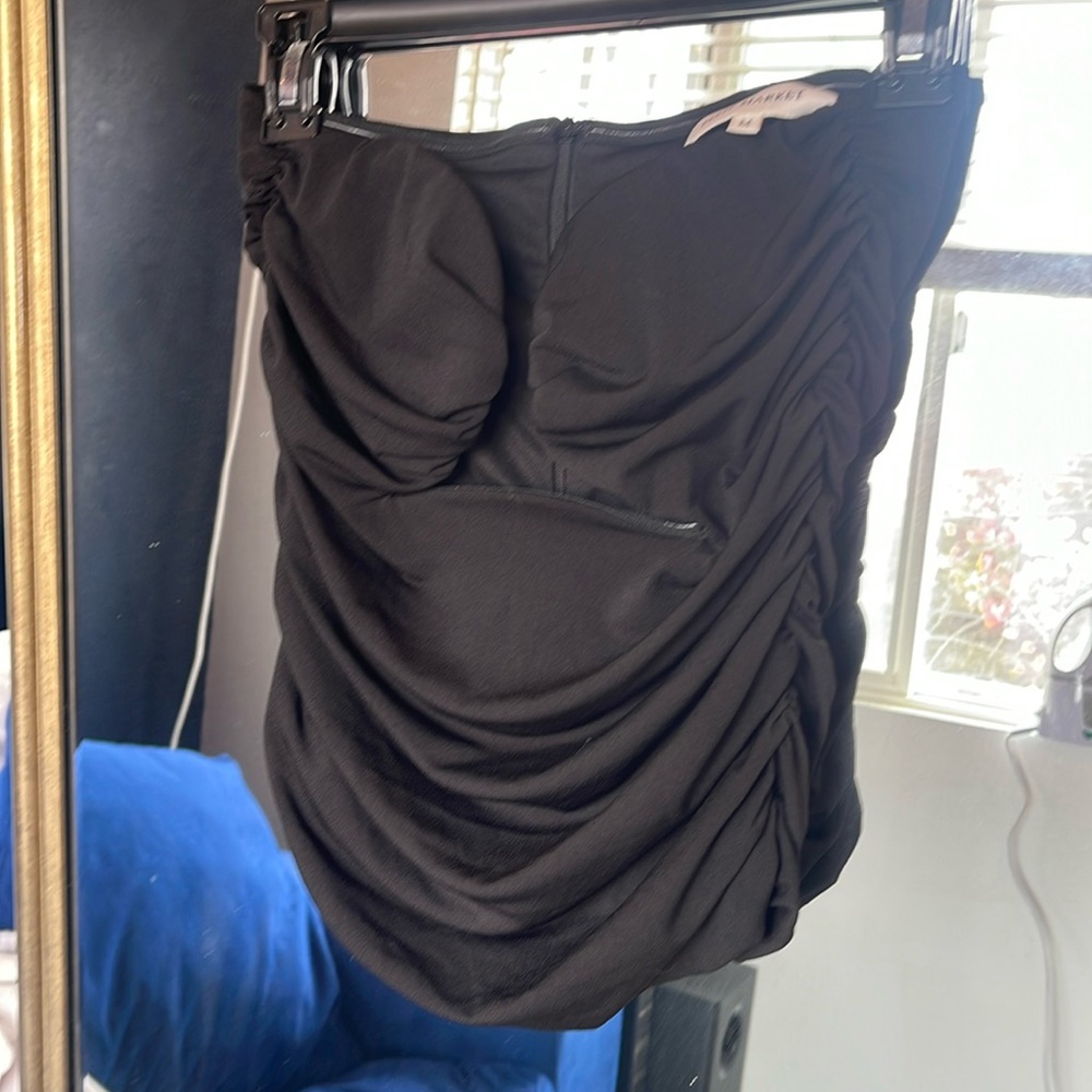 Selling a never worn super cute ruched strapless top